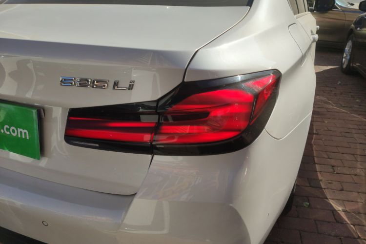 宝马5系 2021款 改款 525Li M运动套装车身外观9