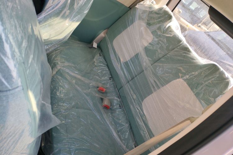 凌宝汽车 凌宝uni 2025款 微甜版 11.52kWh中控内饰7004