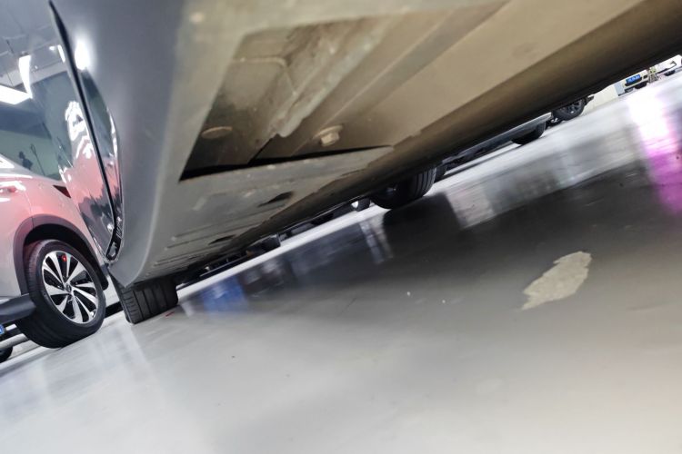 小鹏P7 2022款 670N+局部细节9001