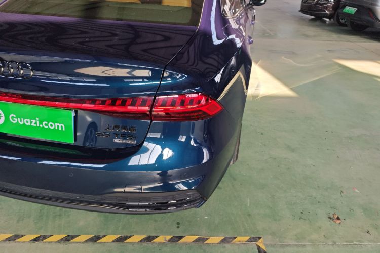 奥迪A7L 2022款 55 TFSI quattro S-line edition one先行版车身外观6006
