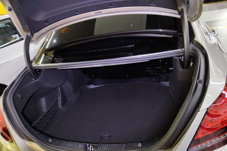 奔驰C级 2020款 改款 C 260 L 运动版机舱底盘23