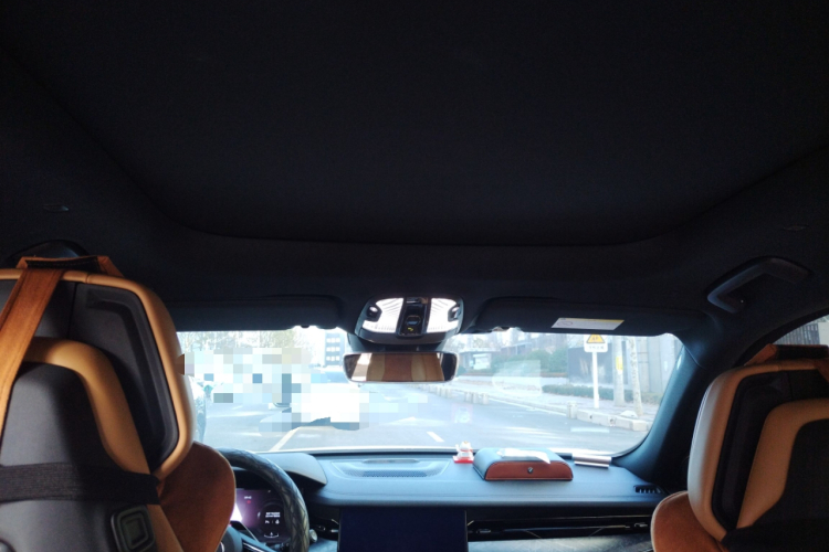 领克09 2021款 2.0T Ultra 六座中控内饰22