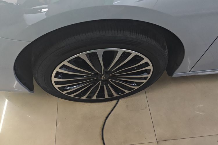 奇瑞 风云A8L 2025款 1.5TGDI 145km 豪华型车身外观6004