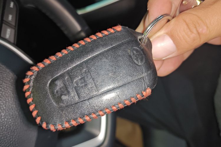 丰田 威兰达 2022款 2.0L CVT两驱豪华PLUS版中控内饰7001