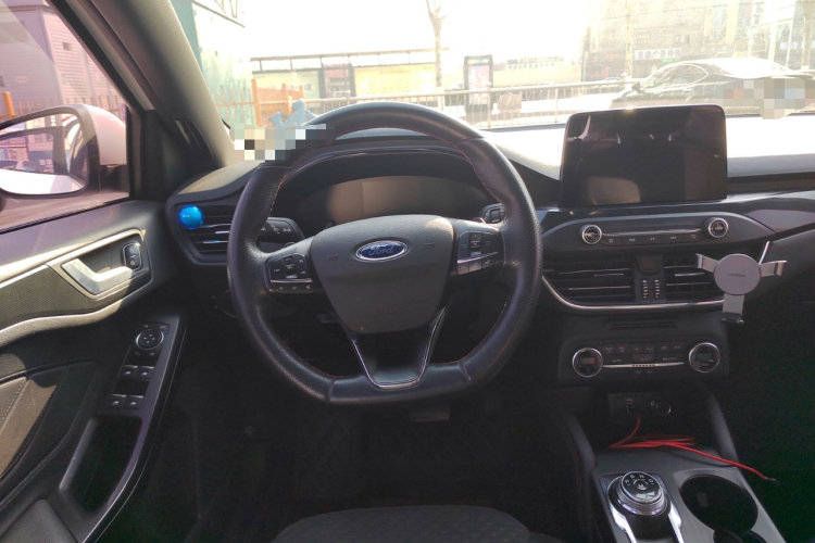 福特 福克斯 2020款 两厢 EcoBoost 180 自动ST Line中控内饰13