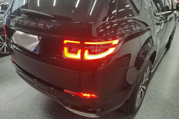 路虎 发现运动版 2022款 249PS R-Dynamic SE 性能科技版 5座车身外观9