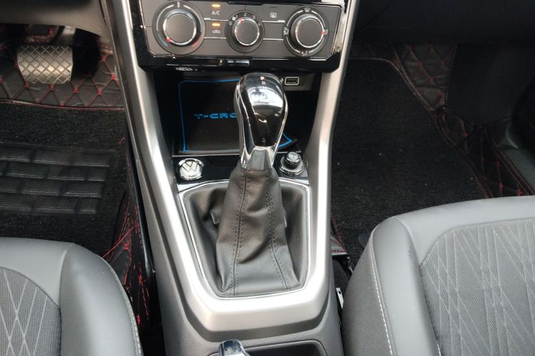 大众 途铠 2021款 1.5L 自动舒适版中控内饰18