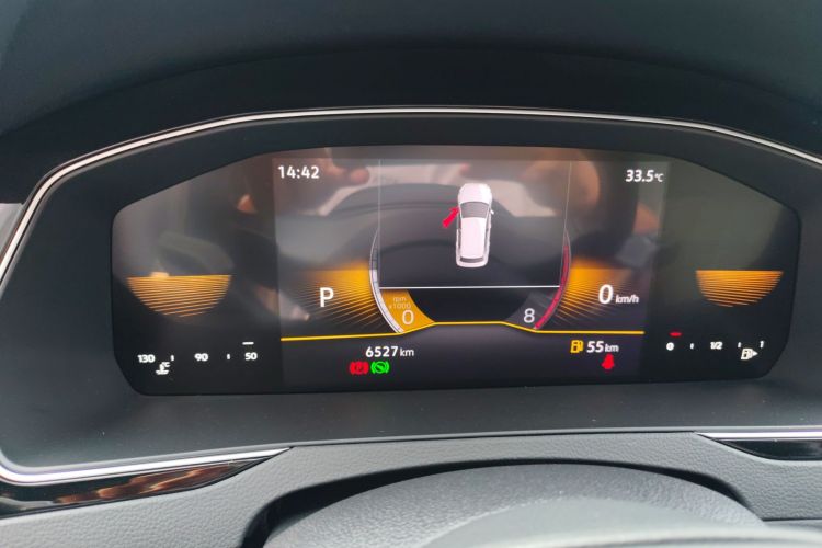 大众 迈腾 2023款 200万辆纪念版 330TSI DSG领先型中控内饰14