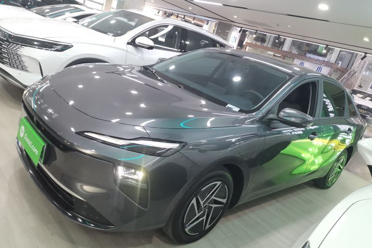 荣威D6 2025款 450km 优享版车身外观4