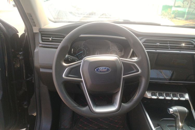 福特 领界 2019款 EcoBoost 145 CVT精领型 国VI局部细节13