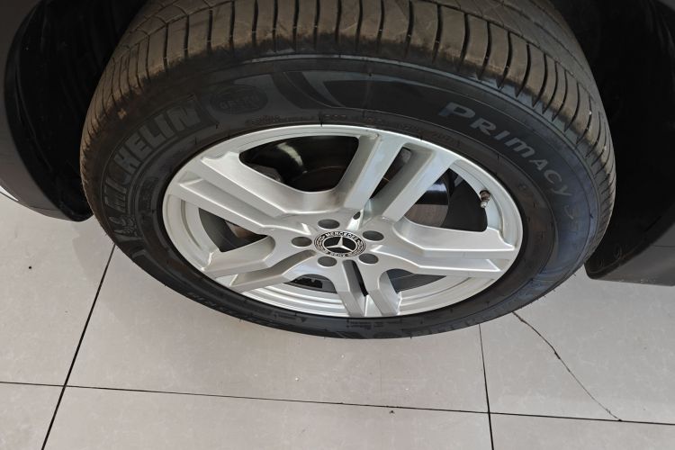 奔驰GLB 2021款 GLB 200 动感型车身外观6007