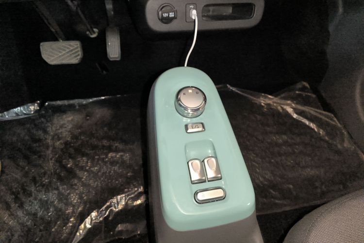 长安启源 长安Lumin 2022款 210km 香甜款中控内饰18