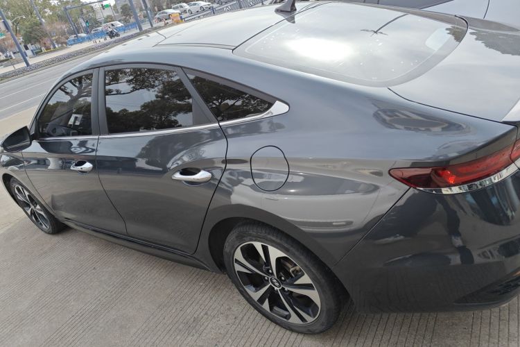 现代 菲斯塔 2021款 280TGDi GLX精英版车身外观4