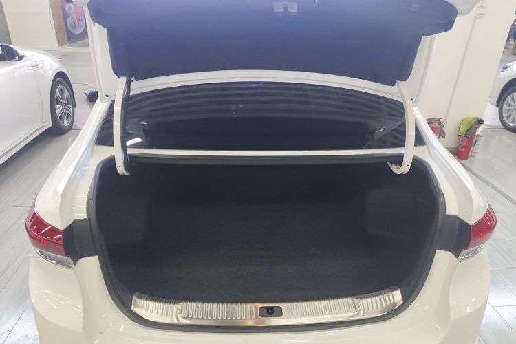 别克 英朗 2021款 改款 典范 1.5L 自动精英型机舱底盘23