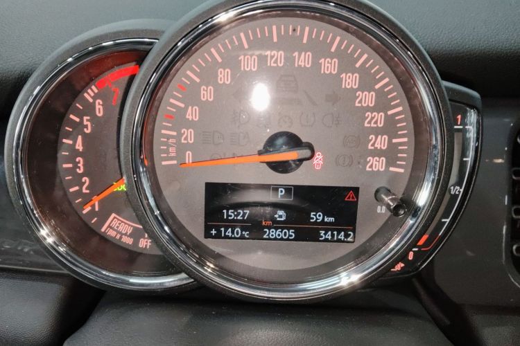 MINI 2022款 1.5T ONE中控内饰14