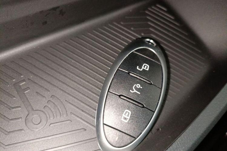 奔腾NAT 2023款 PRO 悦享出行版 425km中控内饰11