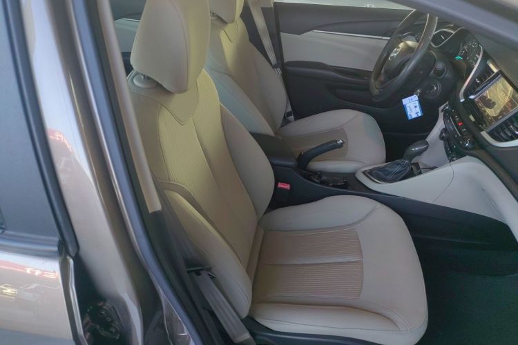 别克 英朗 2015款 15N 自动精英型局部细节41