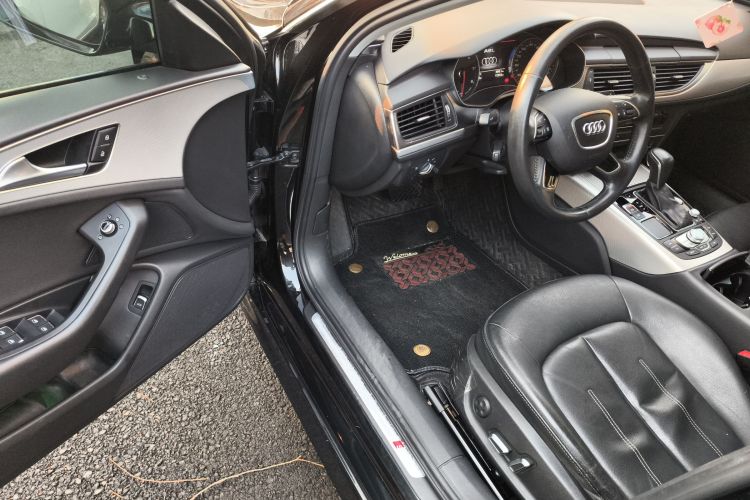 奥迪A6L 2018款 30周年年型 35 TFSI 时尚型中控内饰20