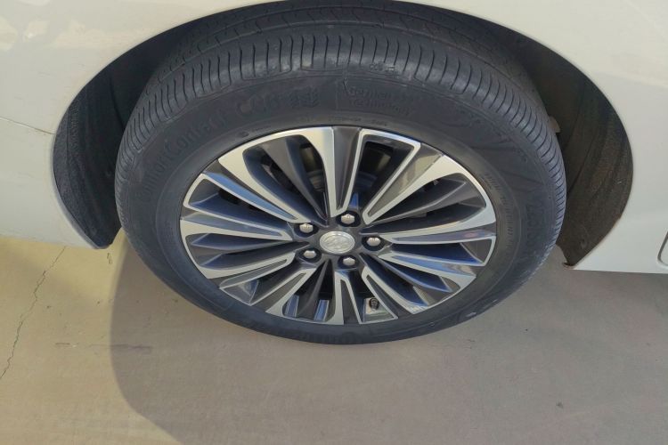 别克GL8 2020款 ES陆尊 653T 豪华型车身外观6008