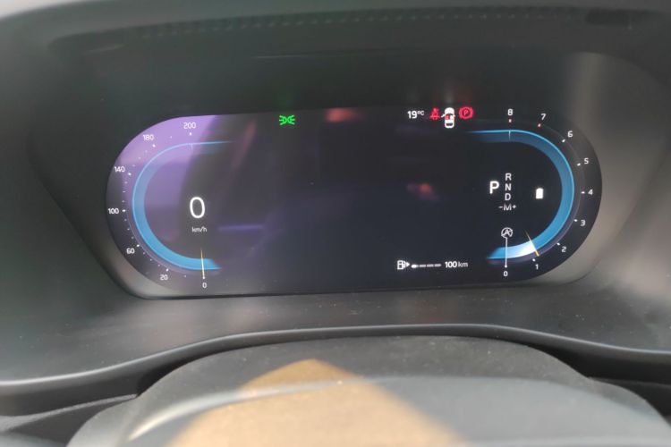 沃尔沃XC40 2023款 B4 四驱智远豪华版中控内饰14