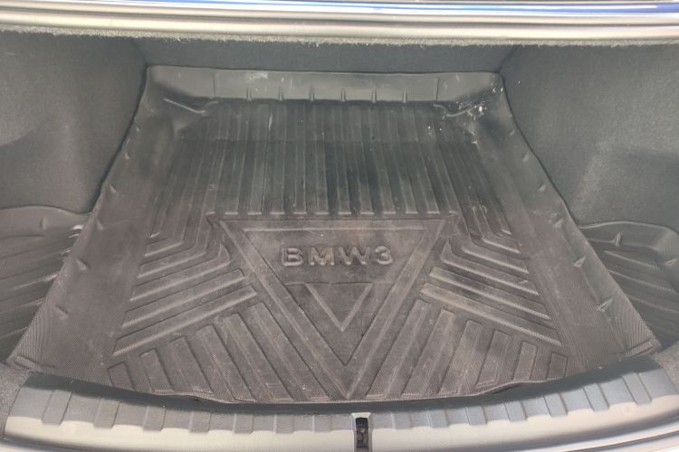 宝马3系 2020款 改款 325i M运动曜夜套装局部细节23