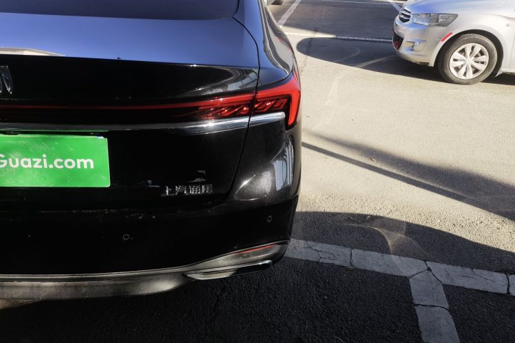 别克 君越 2023款 28T 越尊版车身外观9