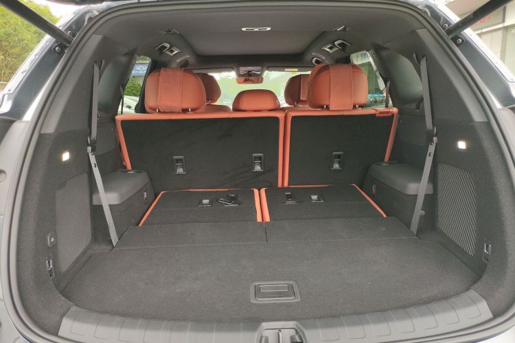 比亚迪 唐L 2025款 EV 600KM四驱激光雷达旗舰型机舱底盘23