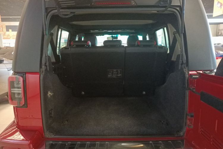 北京BJ40 2018款 PLUS 2.3T 自动四驱尊享版 国V机舱底盘23