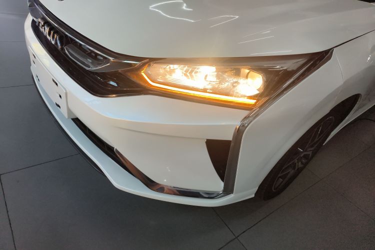 东风风神 奕炫 2021款 230T 自动追影版局部细节36