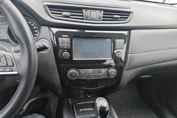 日产 奇骏 2017款 2.0L CVT舒适版 2WD局部细节16