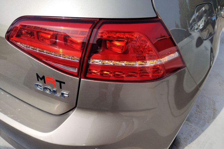 大众 高尔夫 2015款 1.6L 自动舒适型车身外观9