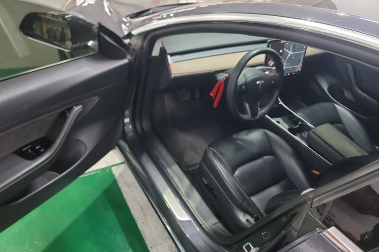 特斯拉 Model 3 2020款 改款 长续航后轮驱动版中控内饰7003
