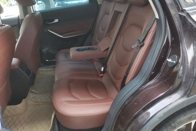 一汽 森雅R9 2018款 1.2T 手动豪华智尚型中控内饰21