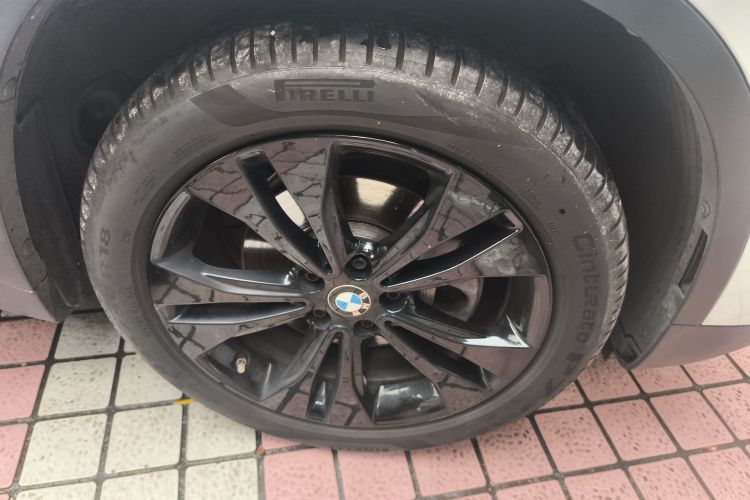 宝马X1 2021款 sDrive20Li 时尚型车身外观10