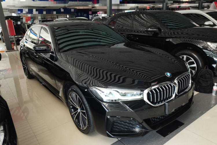 宝马5系 2022款 改款 530Li 领先型 M运动套装车身外观6002