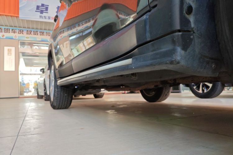 Jeep 指南者 2017款 200T 自动家享版局部细节9001