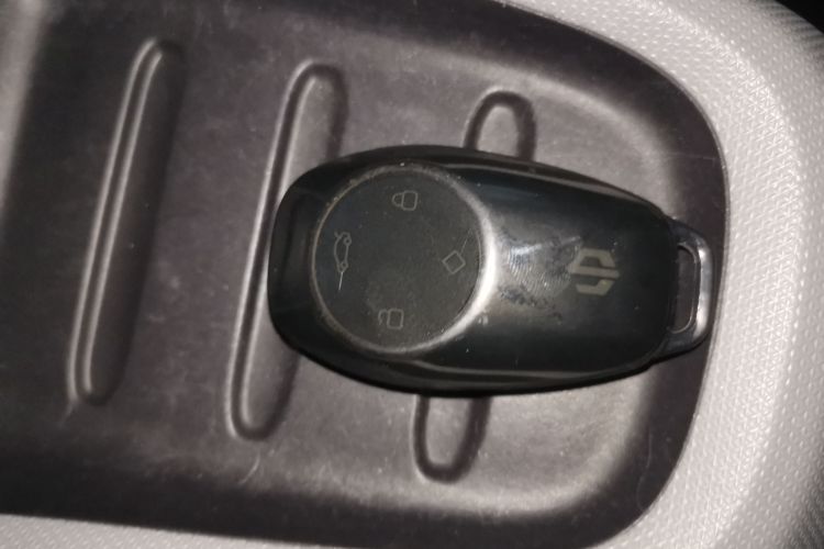 零跑汽车 零跑T03 2023款 310纷享版中控内饰7001