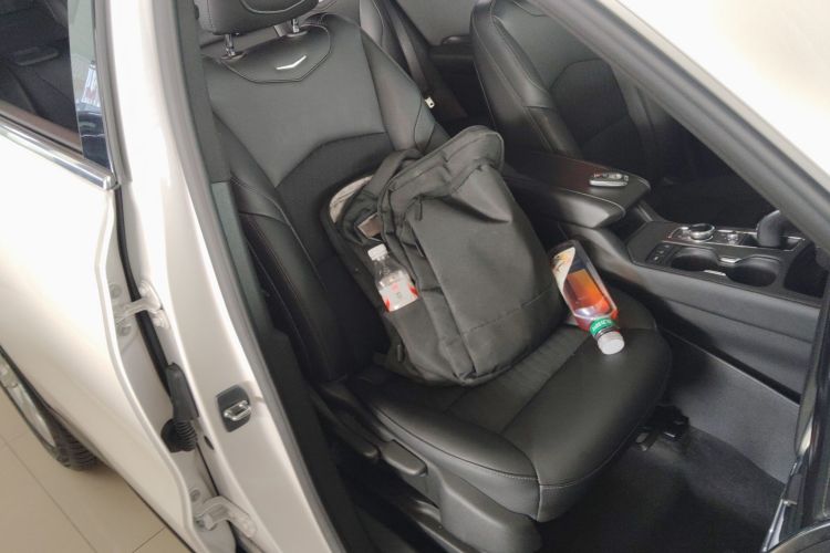 凯迪拉克XT4 2021款 28T 两驱技术型局部细节41