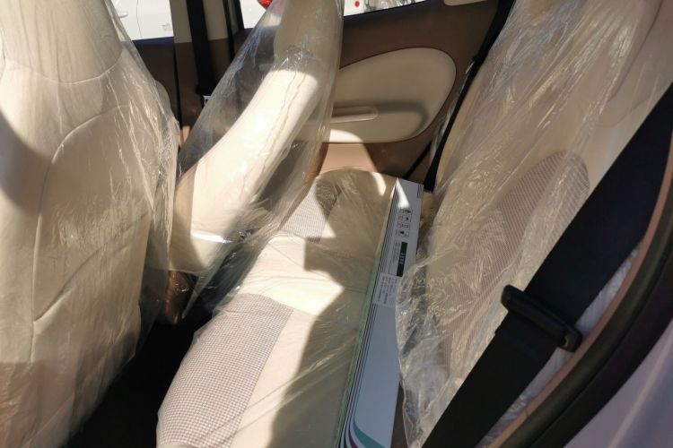 五菱汽车 宏光MINIEV 2025款 四门版 臻享+款中控内饰7004