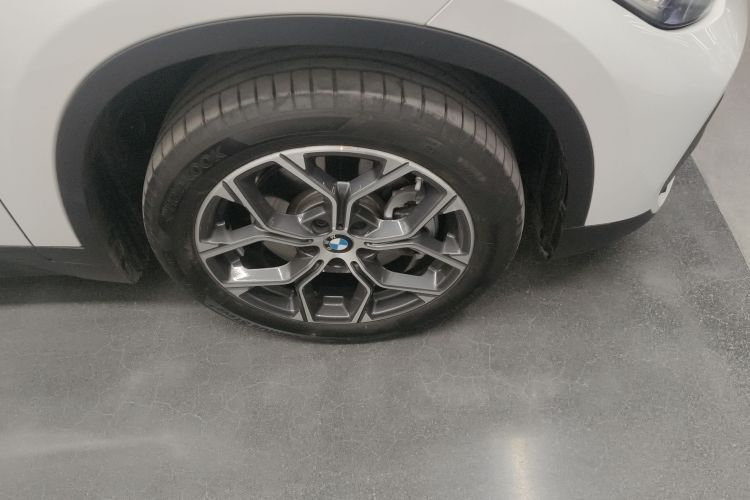 宝马X1 2022款 sDrive25Li 领先型车身外观10