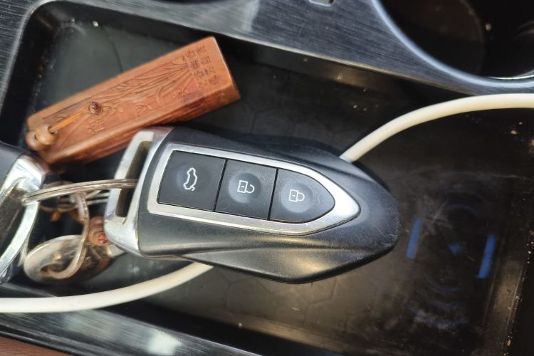 众泰T600 Coupe 2017款 1.5T 自动尊贵型中控内饰11