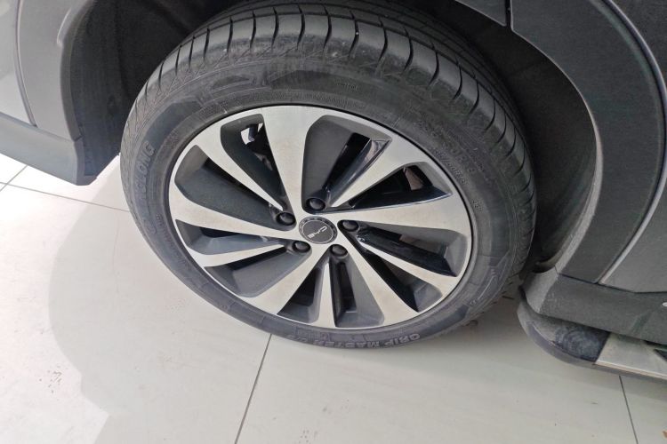 比亚迪 宋PLUS新能源 2023款 冠军版 EV 520KM 尊贵型车身外观6002