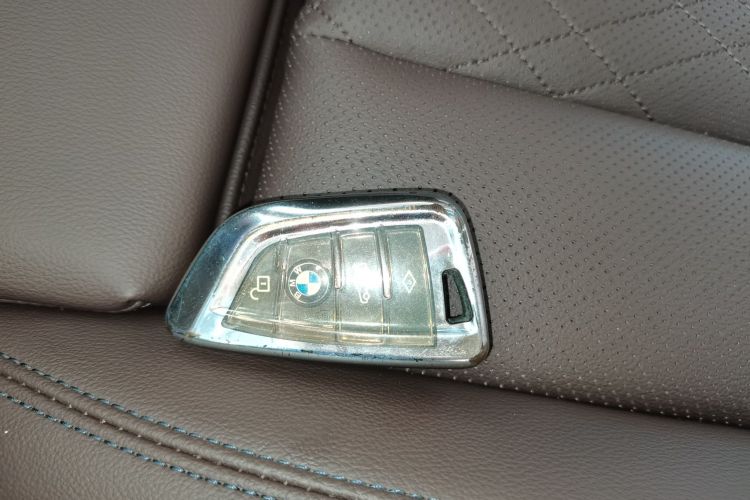 宝马iX3 2022款 改款 领先型中控内饰11