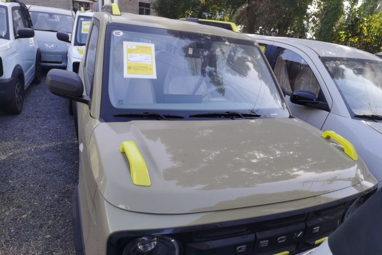 吉利银河 2025款 210km 熊猫骑士车身外观6001