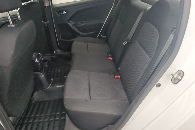 雪铁龙 爱丽舍 2016款 1.6L 自动时尚型中控内饰21