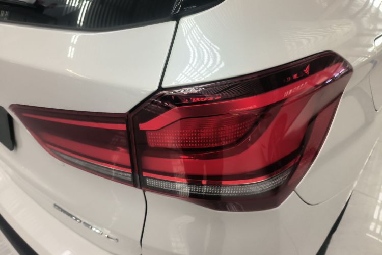 宝马X1 2022款 sDrive25Li 领先型车身外观9