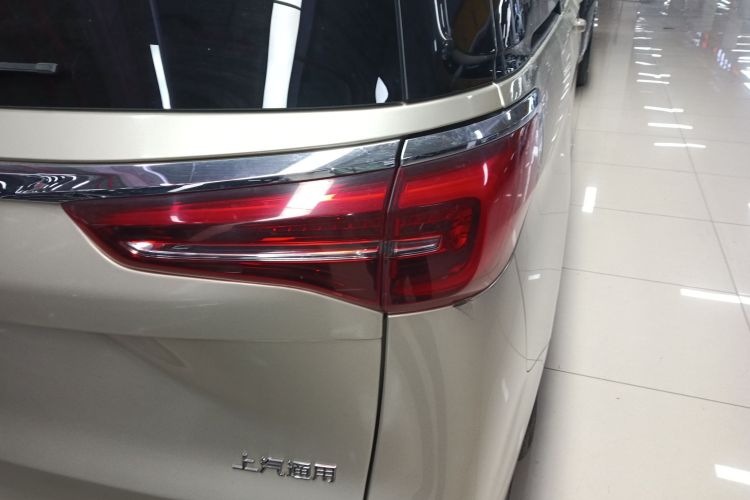 别克GL8 2022款 ES陆尊 653T 舒适型车身外观9