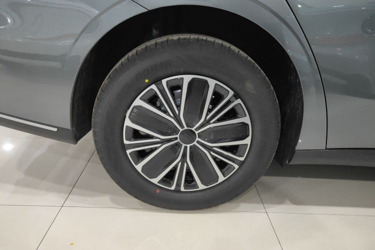 吉利银河 银河星耀6 2026款 60km启航版车身外观6008