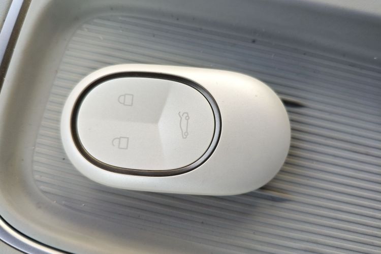 蔚来ES6 2024款 75kWh中控内饰7001