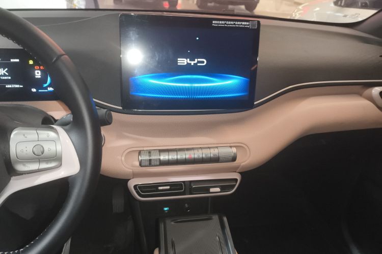 比亚迪 海鸥 2024款 荣耀版 305km 自由版中控内饰16